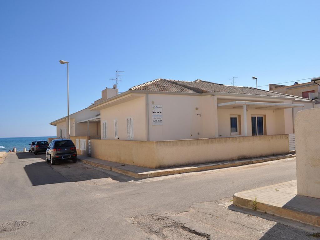Sagittarius Mare Apartment Marina di Ragusa Exterior photo